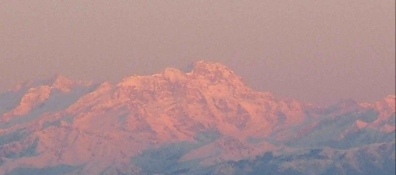 Stamattina la maestosità del Monte Rosa immortalata dalle finestre a Nord di casa