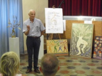 Carlo Mazzetti spiega le sue opere in Lu Monferrato