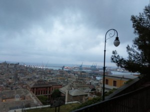 Mattinate con cieli grigi su Genova e altrove ma la speranza vive