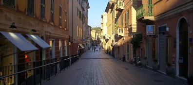 In piazza Micone a Sestri Ponente c'è. Mary De Filippis, Nicosia la immortala