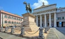 Teatro Carlo Felice e monumento a Garibaldi